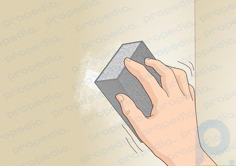 Étape 4 Poncez-le avec une éponge abrasive pour créer une surface lisse.