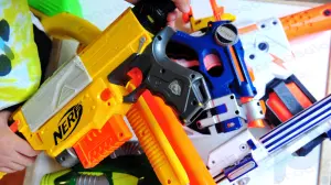 Cómo mejorar su precisión con una pistola Nerf