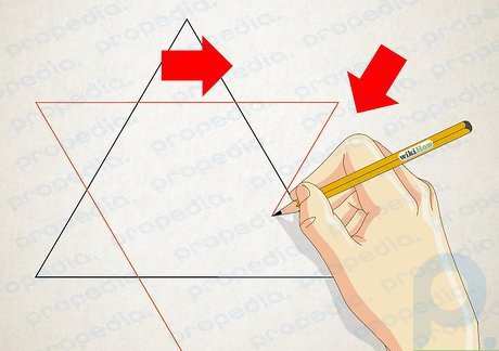Шаг 2. Нарисуйте еще один треугольник, направленный вниз.