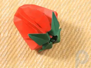 Как сложить клубнику в технике оригами