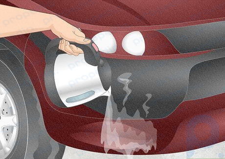 Нет, кипящая вода не повредит краску вашего автомобиля.