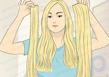 Passo 2 Obtenha algumas extensões de cabelo para aumentar o volume ou comprimento.
