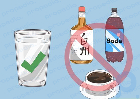 ステップ 3 胃痛を引き起こす可能性のある飲み物は避けてください。