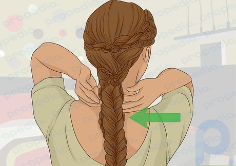 Step 4 Pull the mini braids through the main braid.