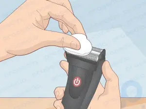 Cómo engrasar una afeitadora de láminas