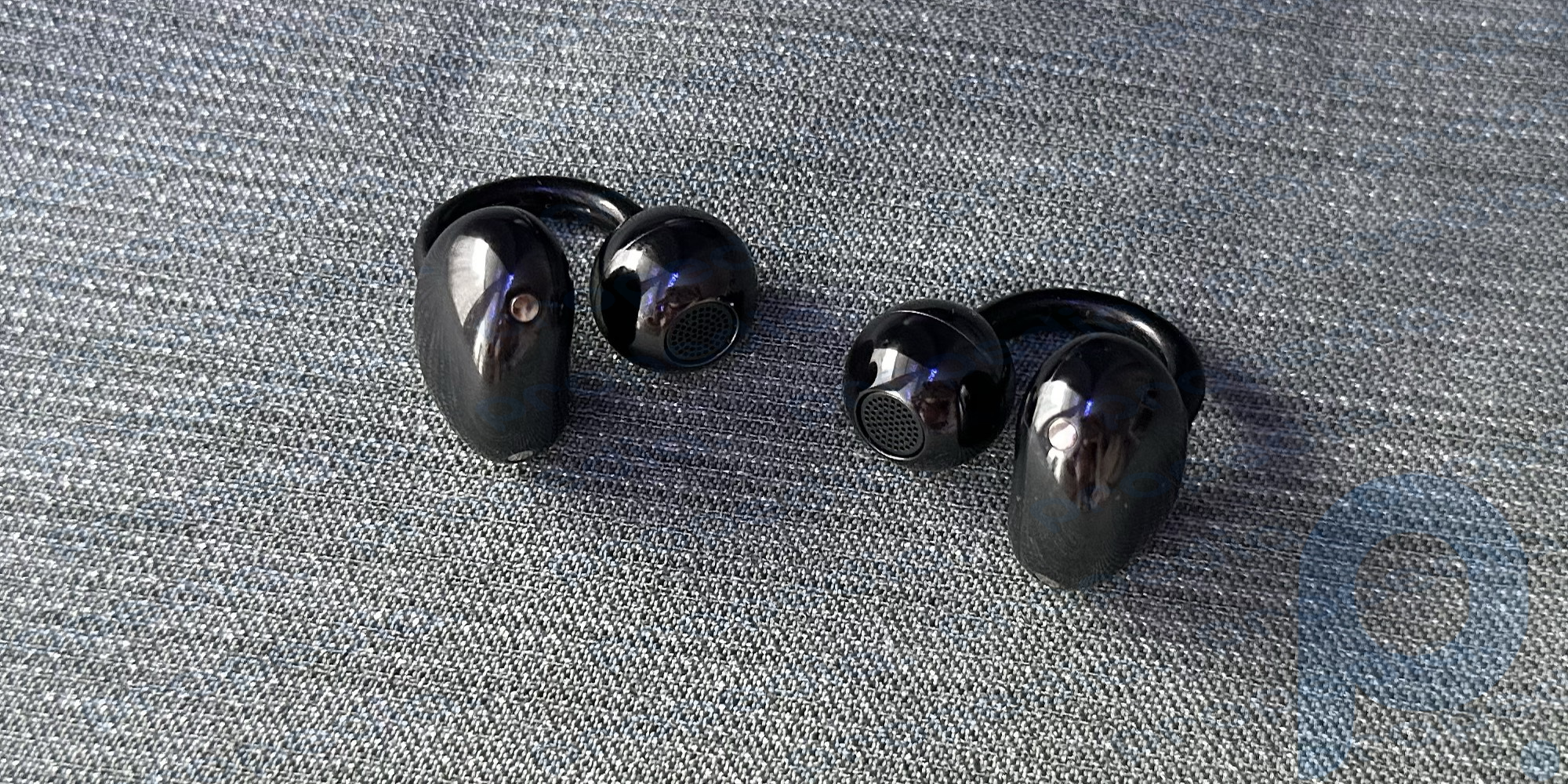 Each Huawei FreeClip earphone looks like a bean and a ball