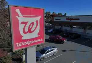 Walgreens, Yaklaşık 6 Milyar Dolarlık Değer Düşüklüğü Masrafı Nedeniyle Gelirinin Düşmesine Rağmen Büyük Zarar Bildirdi