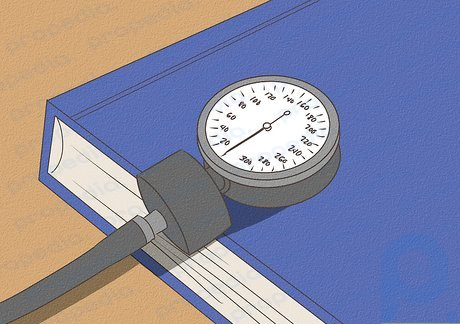 Step 6 Clip the pressure gauge to a stable surface.