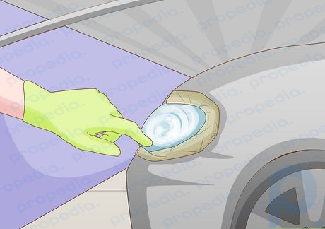 Schritt 3 Oder bringen Sie Ihr Auto zur professionellen Reinigung der Scheinwerfer.