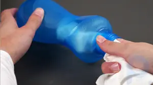 6 Quick and Easy Ways to Wash Your Plastic Water Bottle