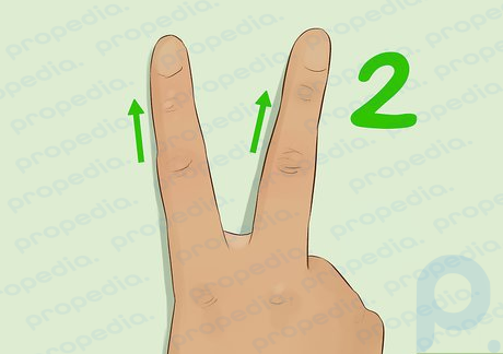 Paso 5 Presione las yemas de los dedos índice y medio izquierdo hacia abajo para indicar 2.