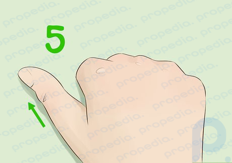 Paso 7 Levante los dedos y toque solo el pulgar derecho hacia abajo para indicar 5.