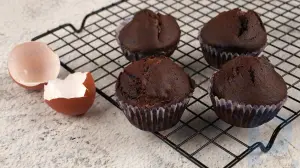 How to Add Filling to a Cupcake
