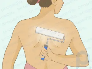 How to Apply Lotion to Your Own Back