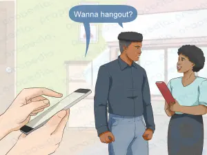 Como convidar alguém para sair pessoalmente ou por mensagem de texto