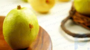 Easy and Effective Ways to Keep Cut Pears Fresh and Avoid Browning