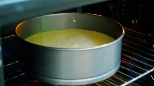 Cómo hornear un pastel sencillo y sencillo desde cero