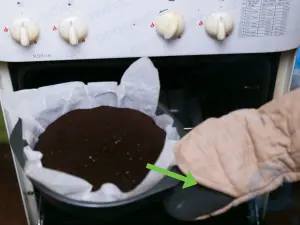 Cómo hacer un pastel de chocolate sencillo